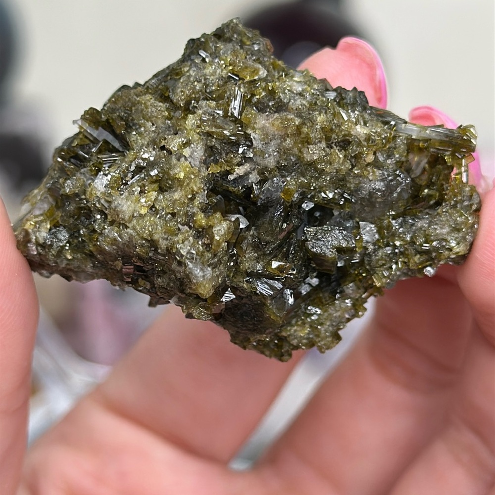 Green Tourmaline on Quartz 💚🦖🌴 GTQ23 - Picture 5 of 5